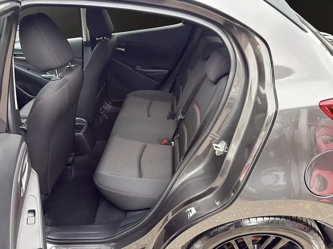 Mazda 2 - Thumbnail 8