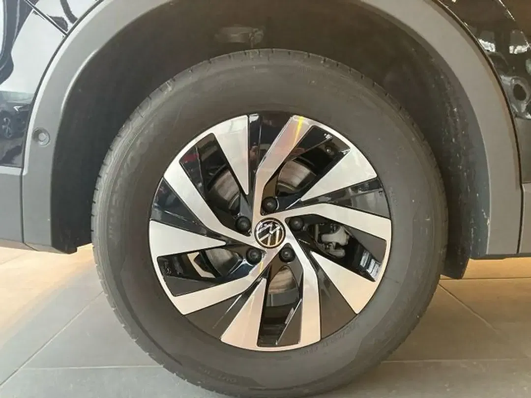 Volkswagen Tiguan - Thumbnail 7