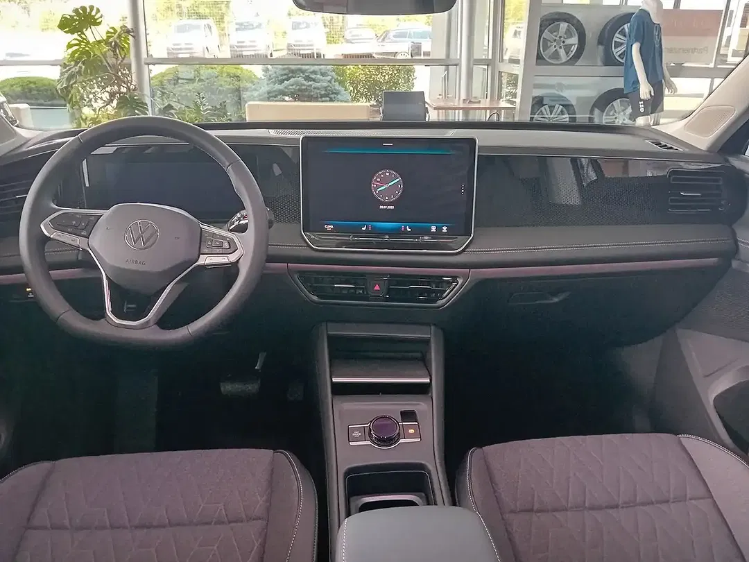 Volkswagen Tiguan - Thumbnail 9