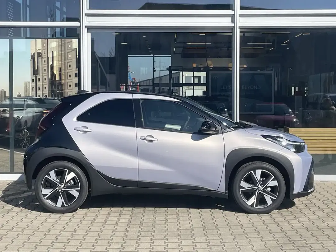 Toyota Aygo X - Thumbnail 3