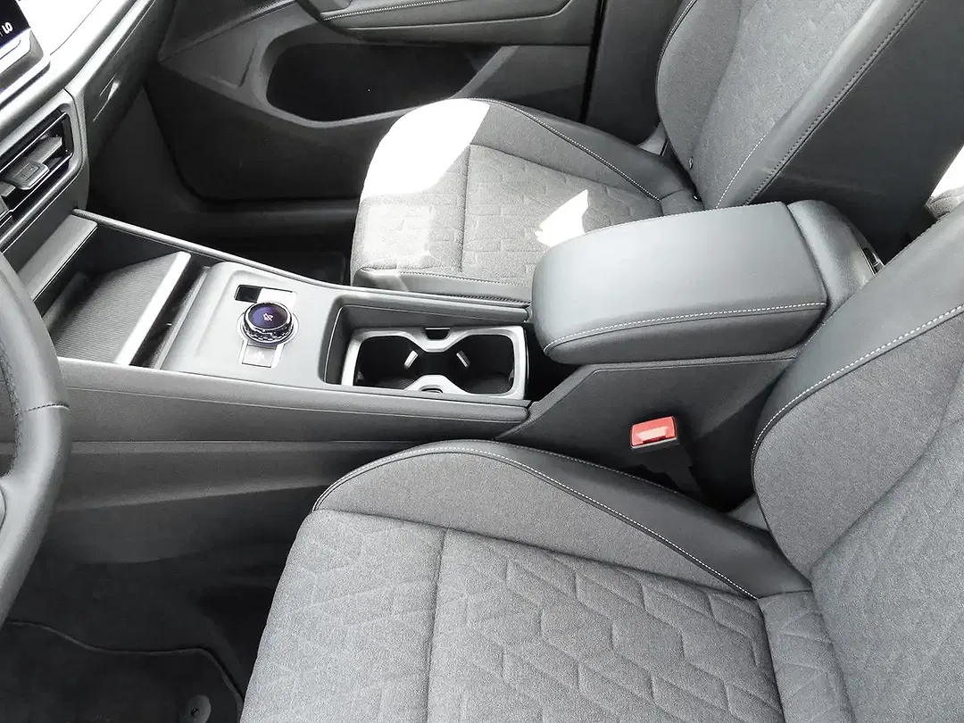 Volkswagen Tiguan - Thumbnail 14