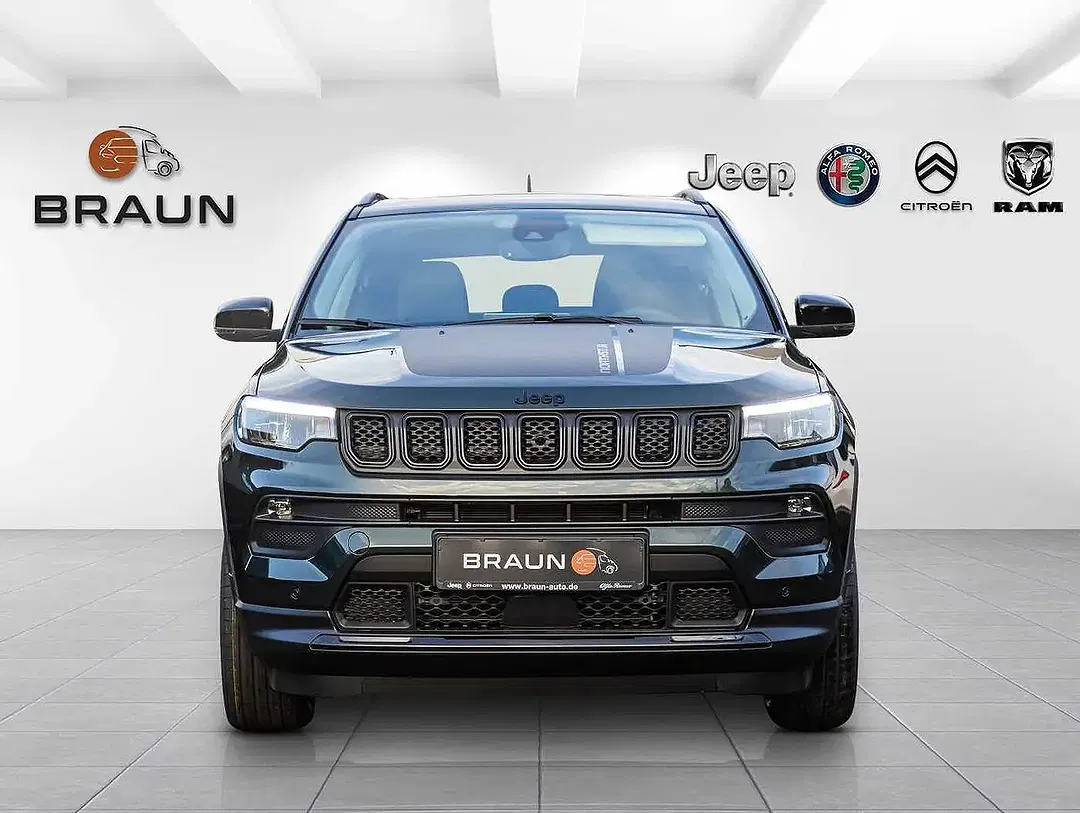 Jeep Compass - Thumbnail 2
