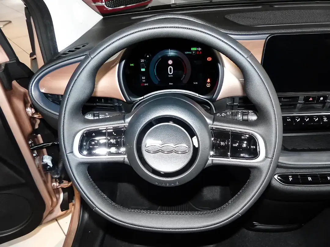Fiat 500e - Thumbnail 7