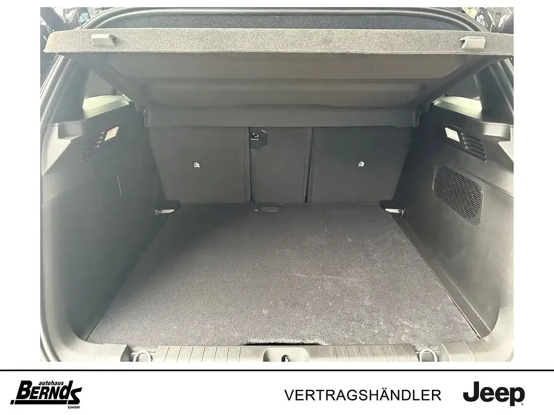 Jeep Compass - Thumbnail 10