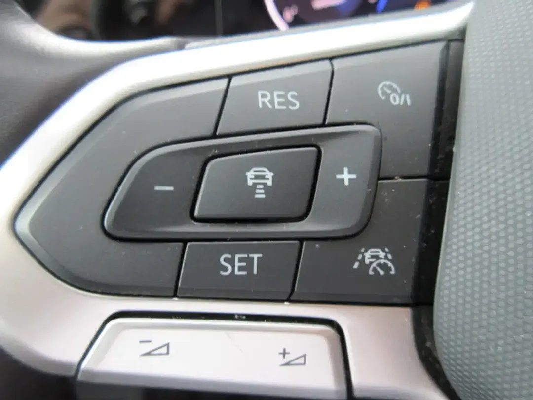 Volkswagen Golf - Thumbnail 12