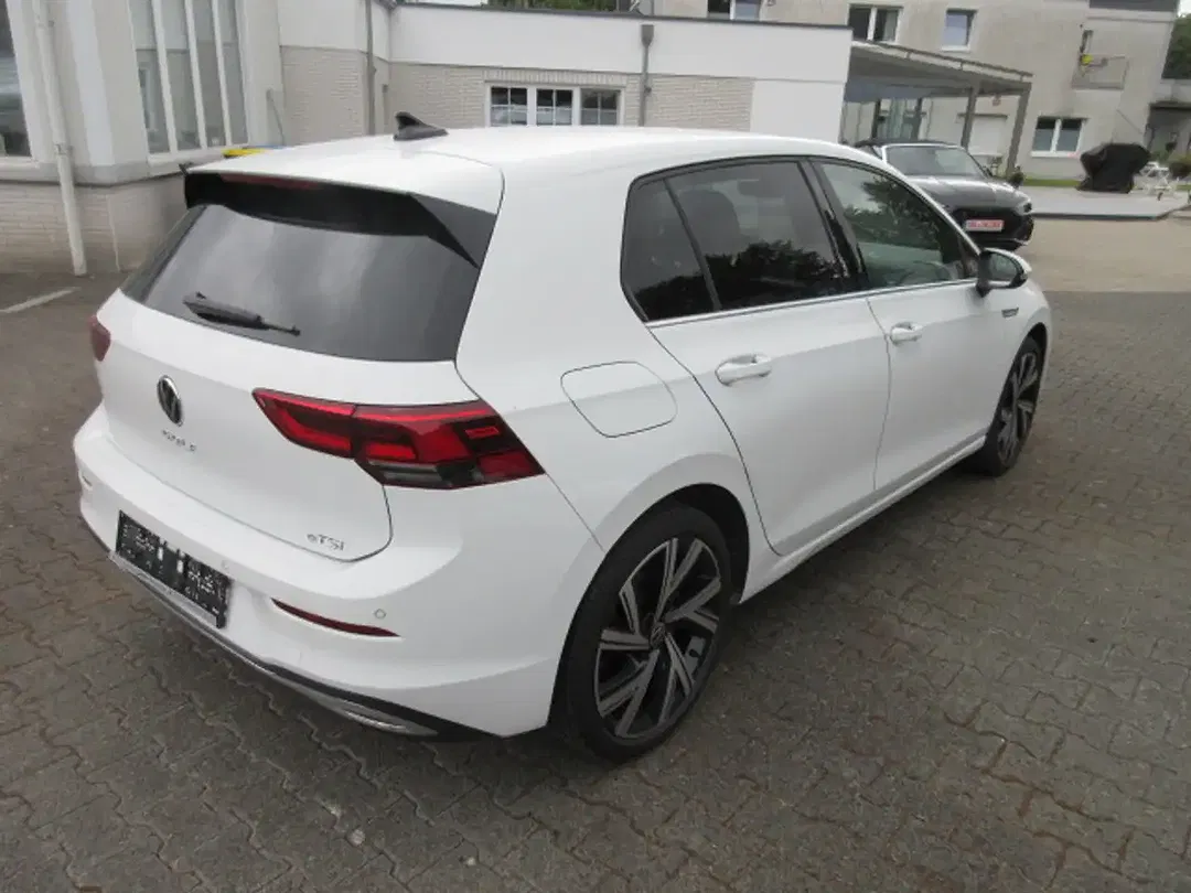 Volkswagen Golf - Thumbnail 3