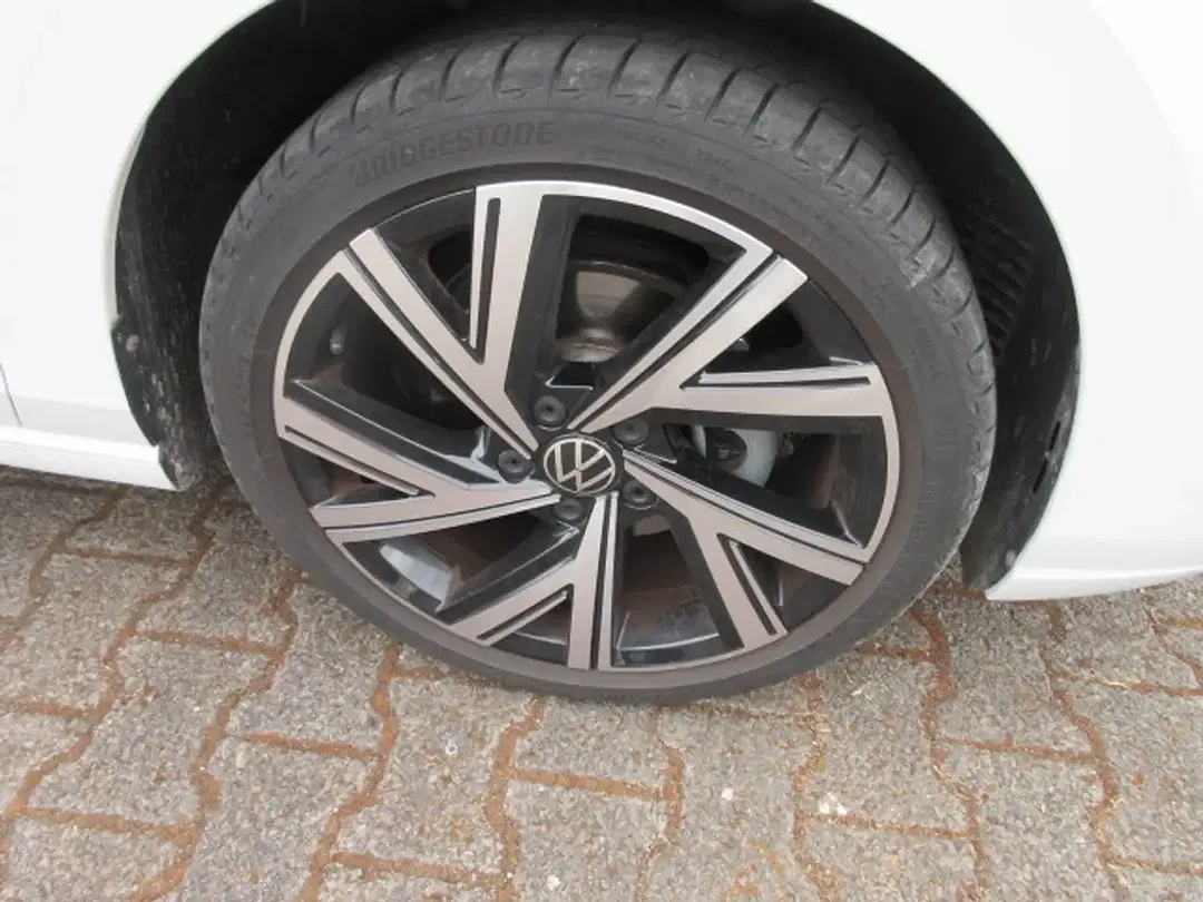 Volkswagen Golf - Thumbnail 5