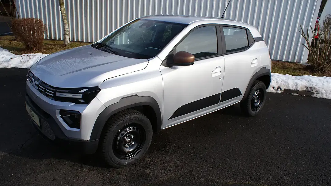 Dacia Spring - Thumbnail 3