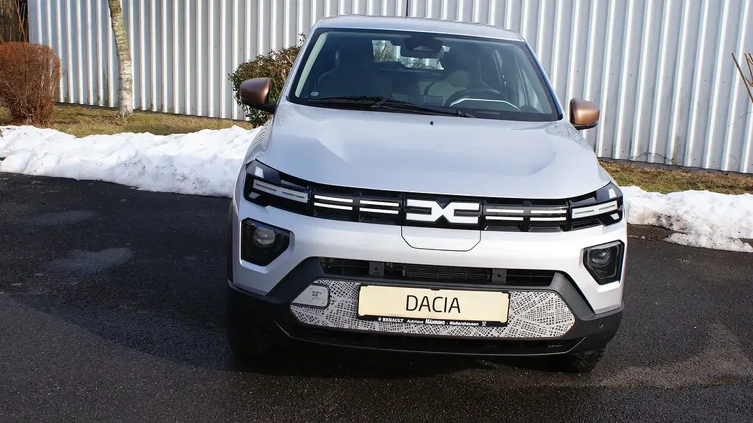 Dacia Spring - Thumbnail 4