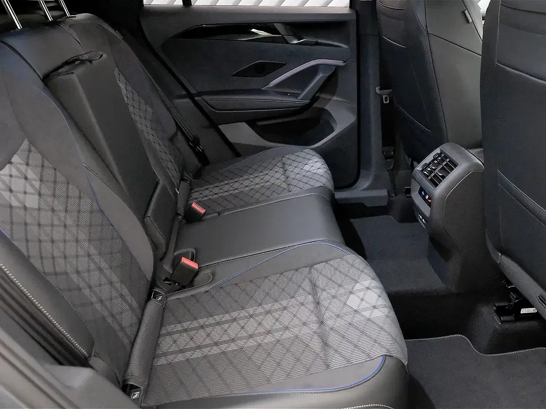 Volkswagen Tiguan - Thumbnail 11