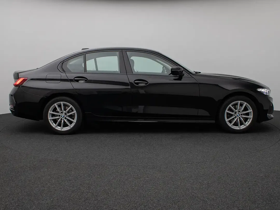 BMW 318 - Thumbnail 4