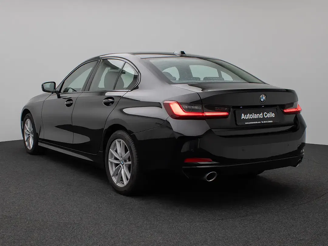 BMW 318 - Thumbnail 8