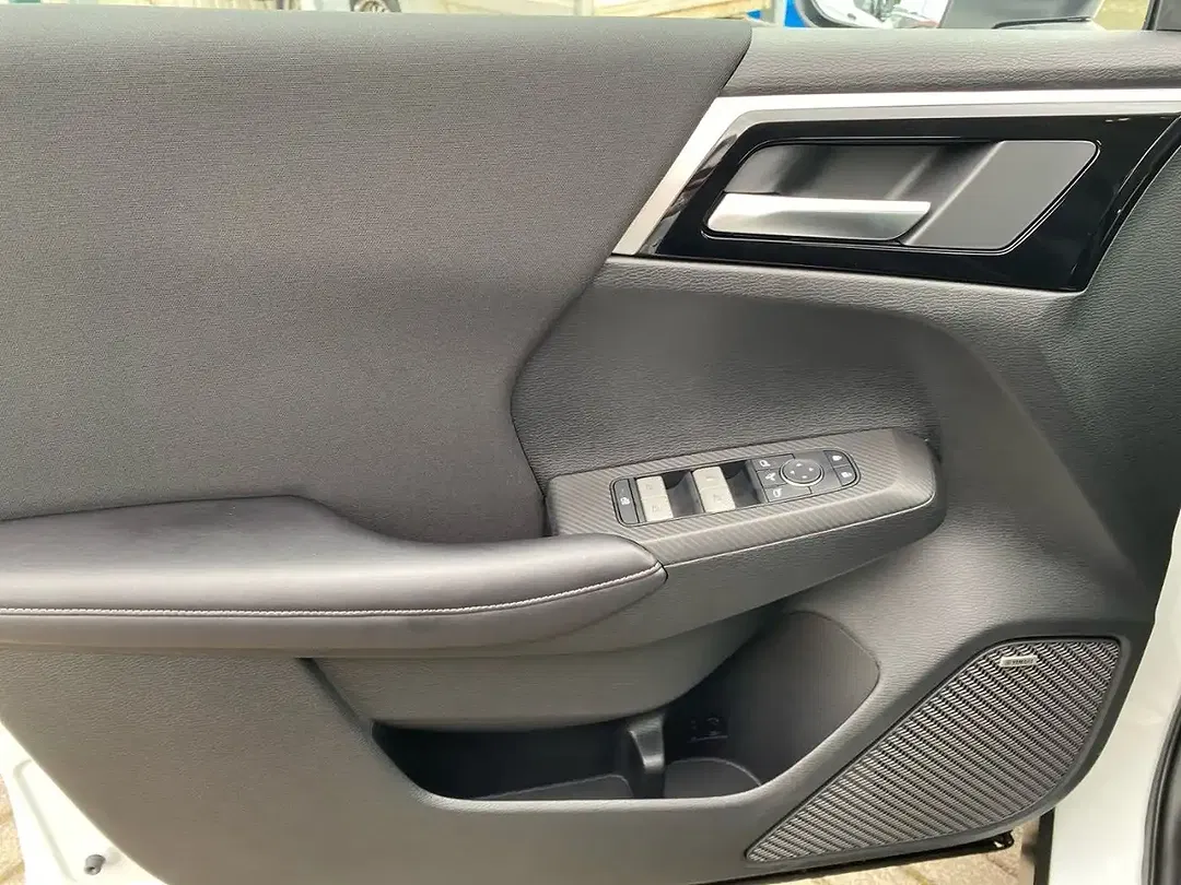 Mitsubishi Outlander - Thumbnail 17