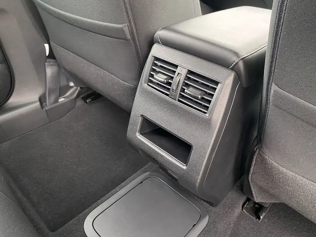 Mitsubishi Outlander - Thumbnail 22
