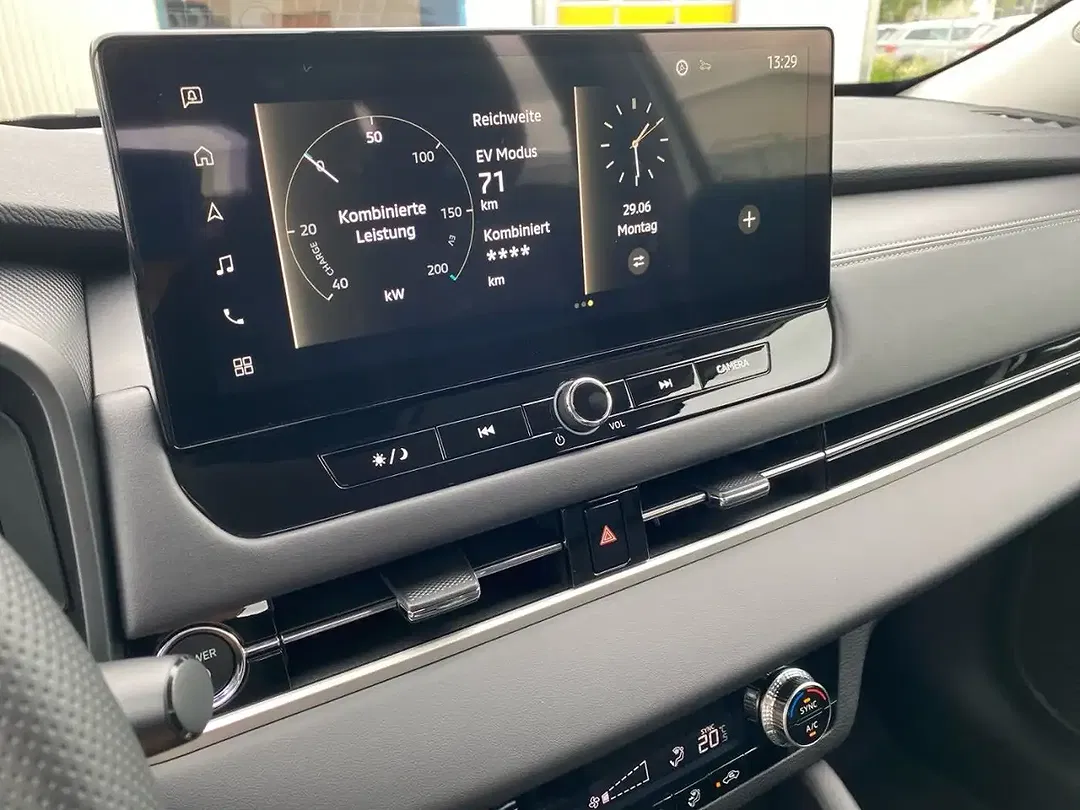 Mitsubishi Outlander - Thumbnail 23