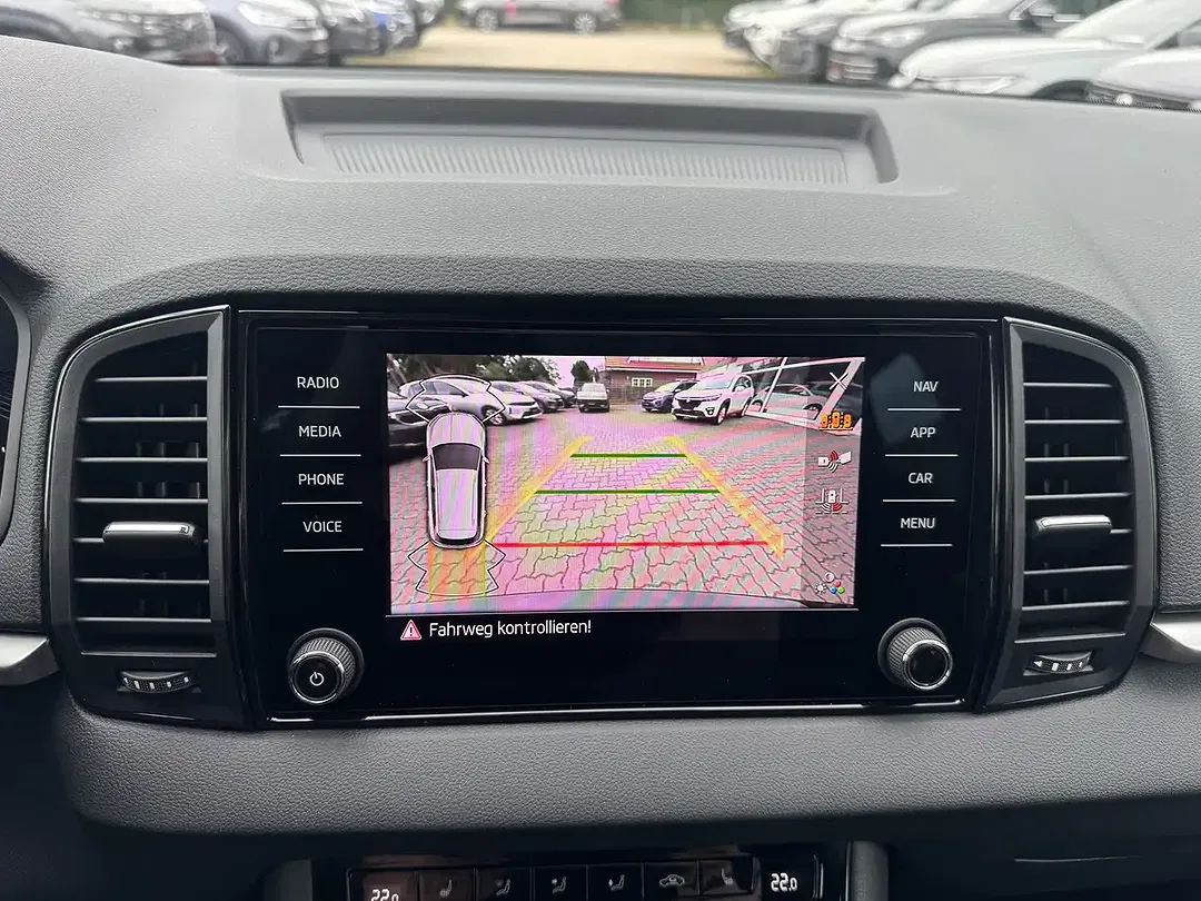 Skoda Karoq - Thumbnail 20