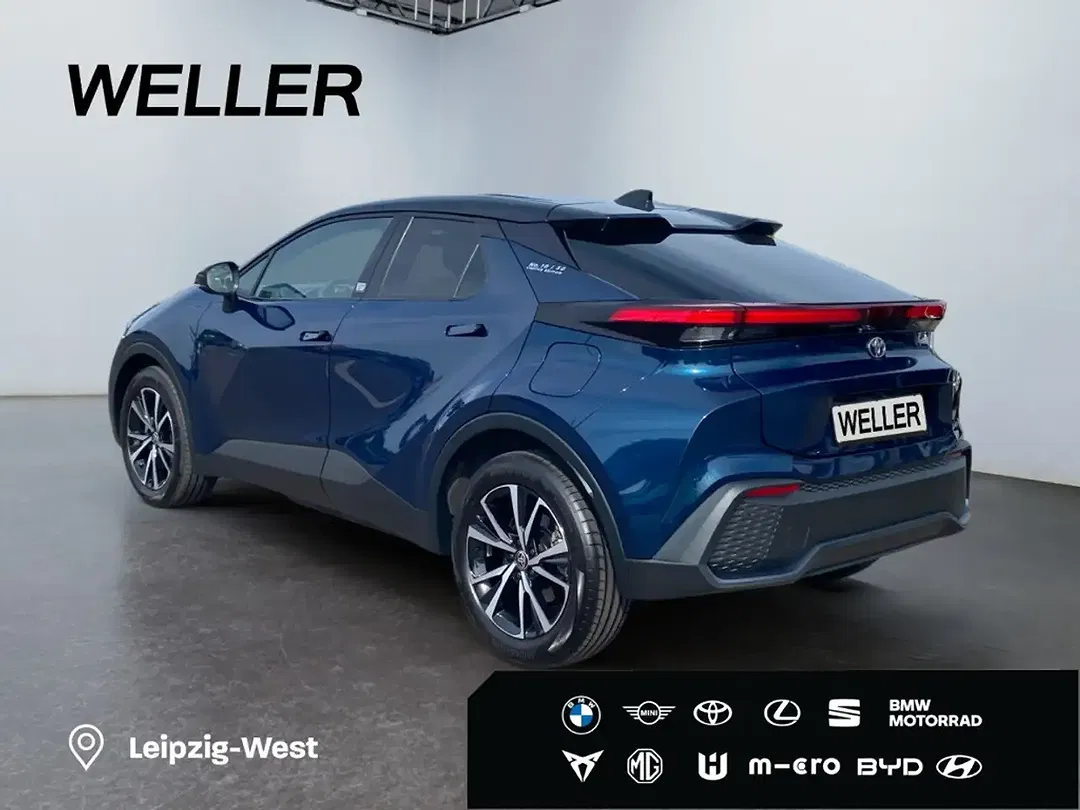 Toyota C-HR - Thumbnail 6