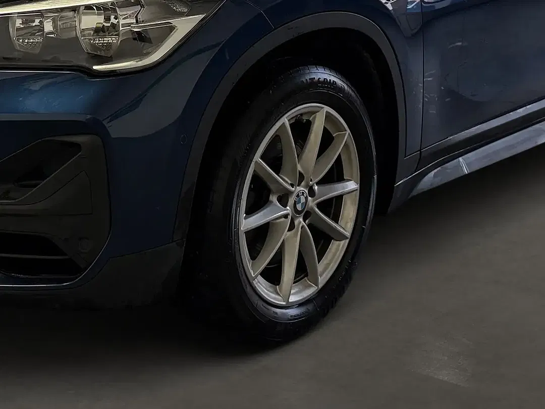 BMW X1 - Thumbnail 8