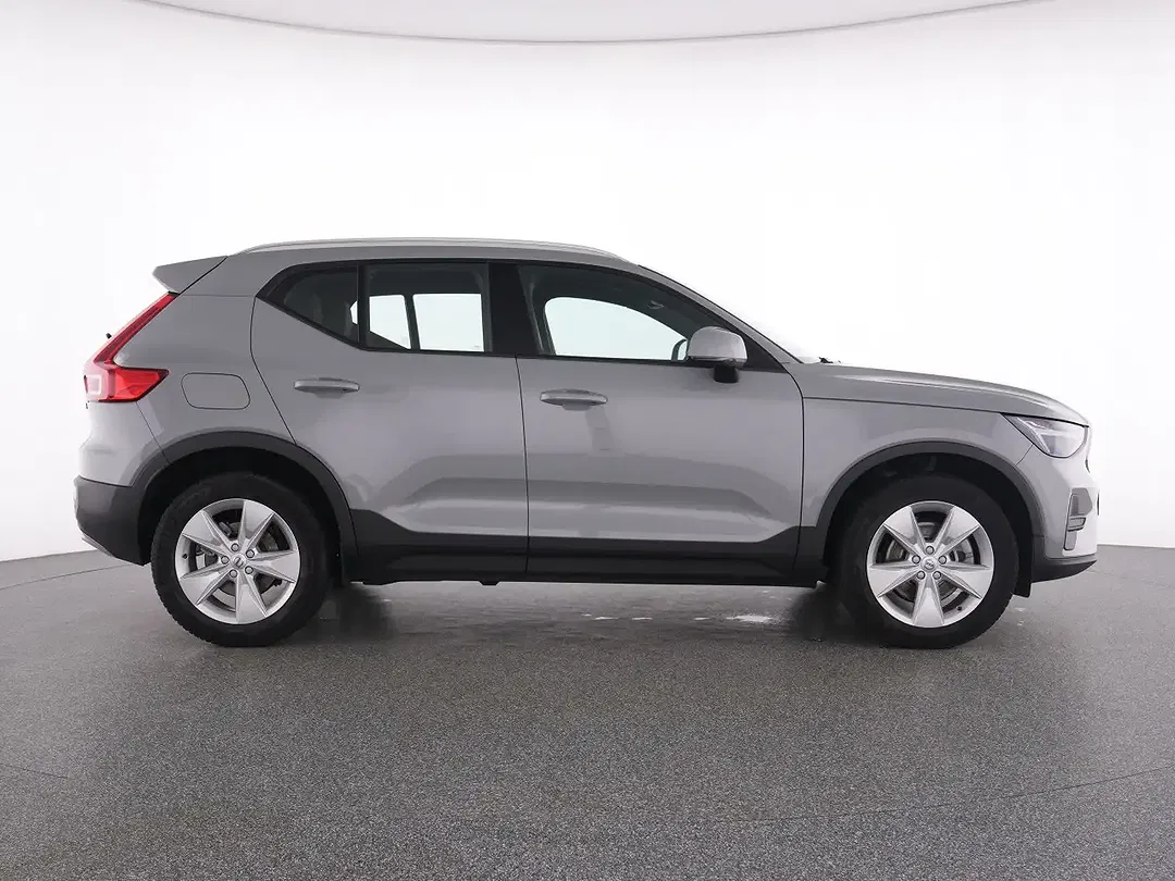 Volvo XC40 - Thumbnail 11