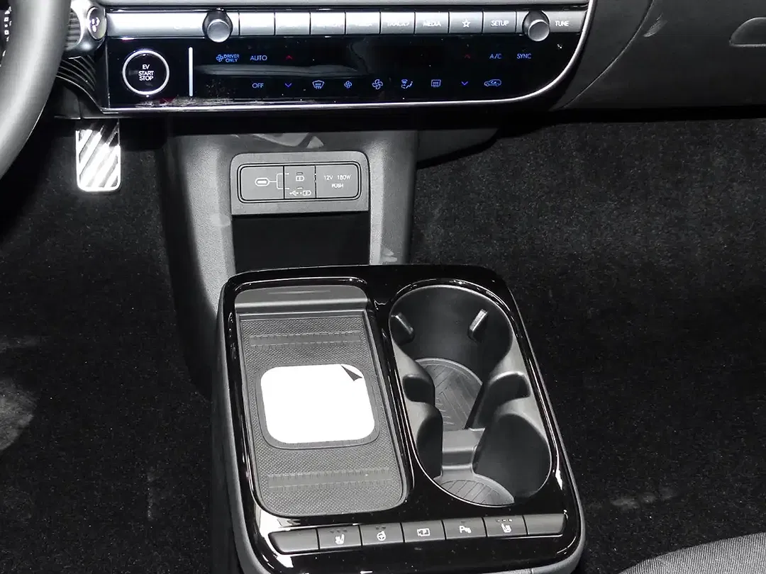 Hyundai IONIQ 5 - Thumbnail 10
