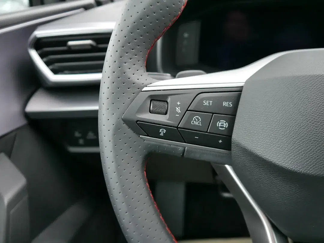 SEAT Leon - Thumbnail 12