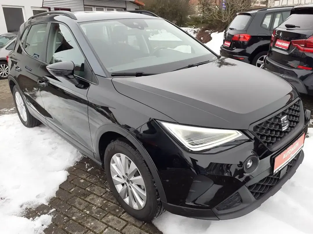 SEAT Arona - Thumbnail 4