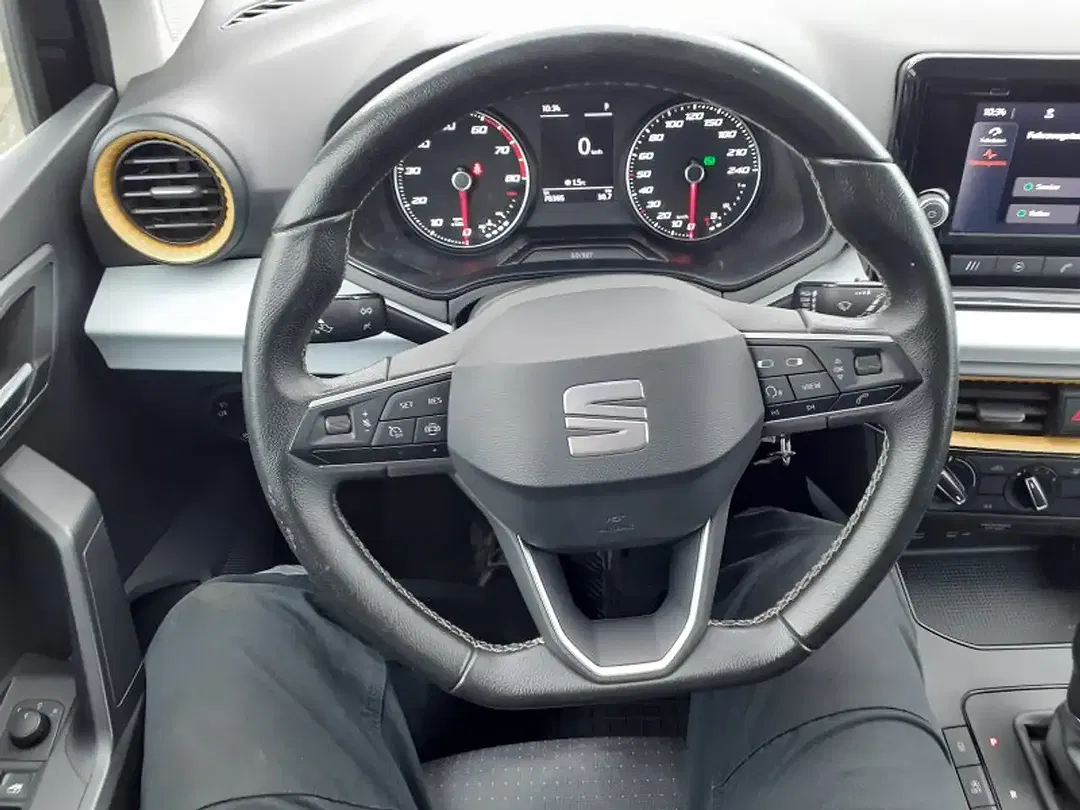SEAT Arona - Thumbnail 8