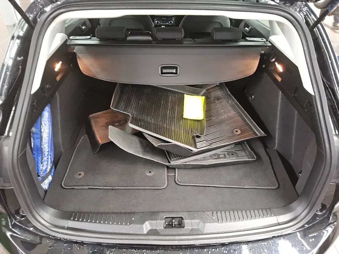 Ford Focus - Thumbnail 6