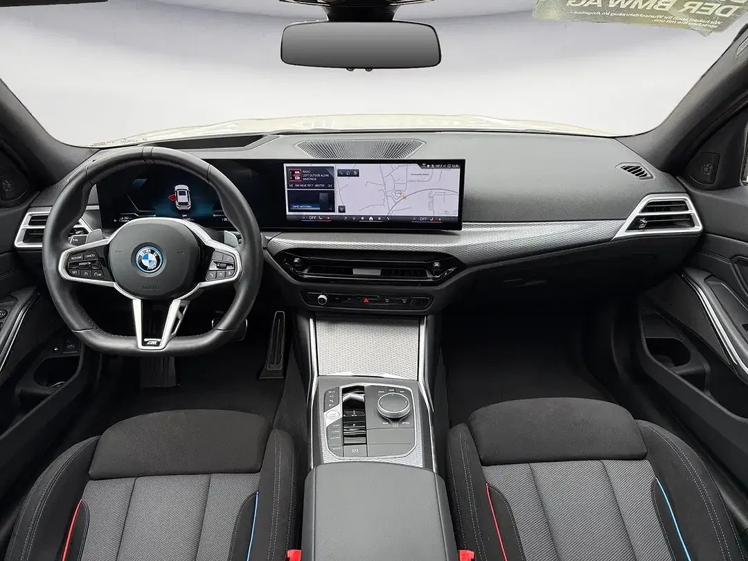BMW 330 - Thumbnail 10