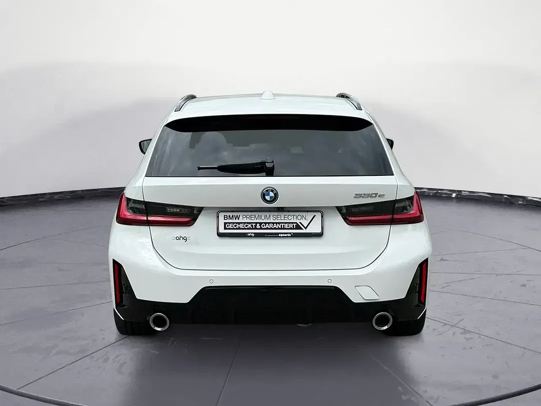BMW 330 - Thumbnail 4
