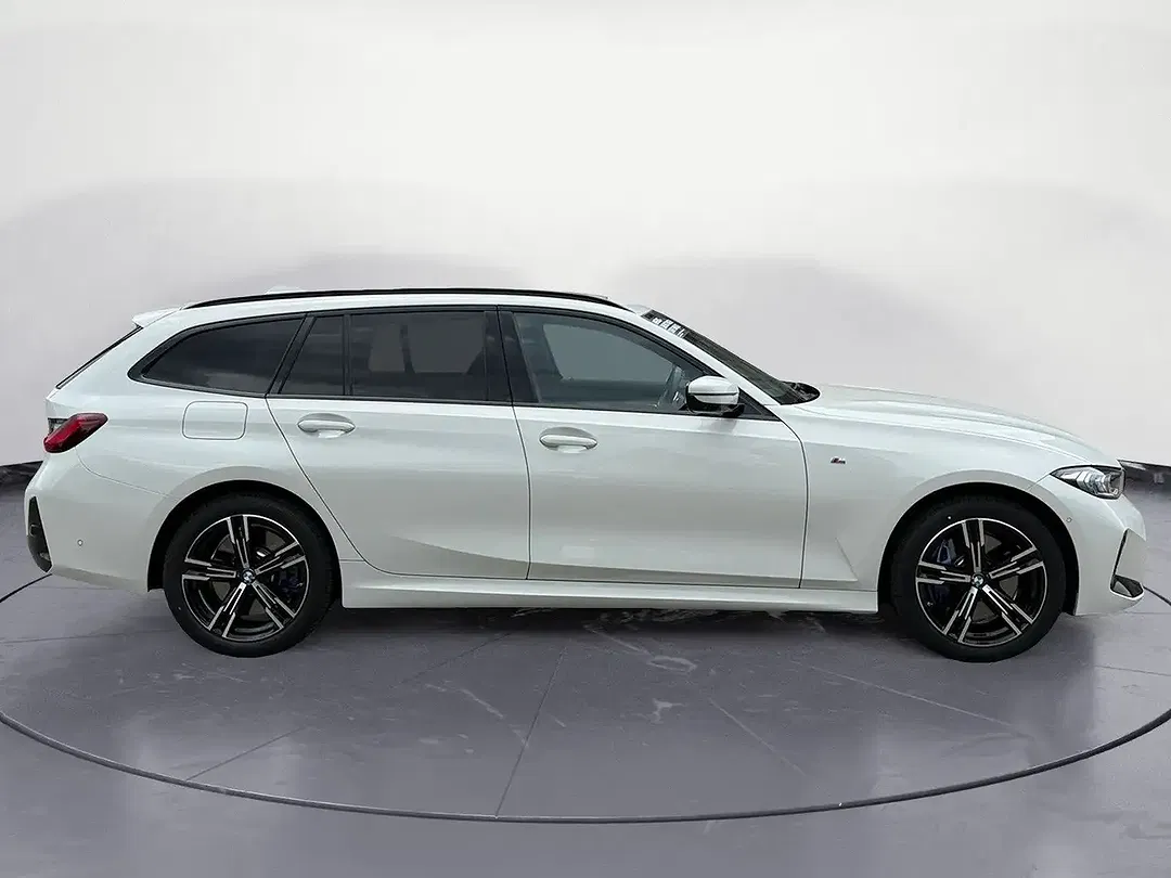 BMW 330 - Thumbnail 5