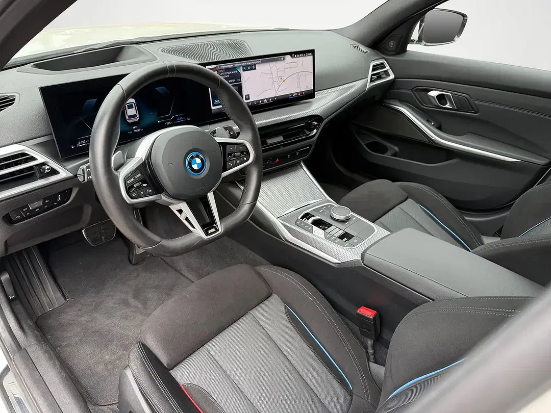 BMW 330 - Thumbnail 8