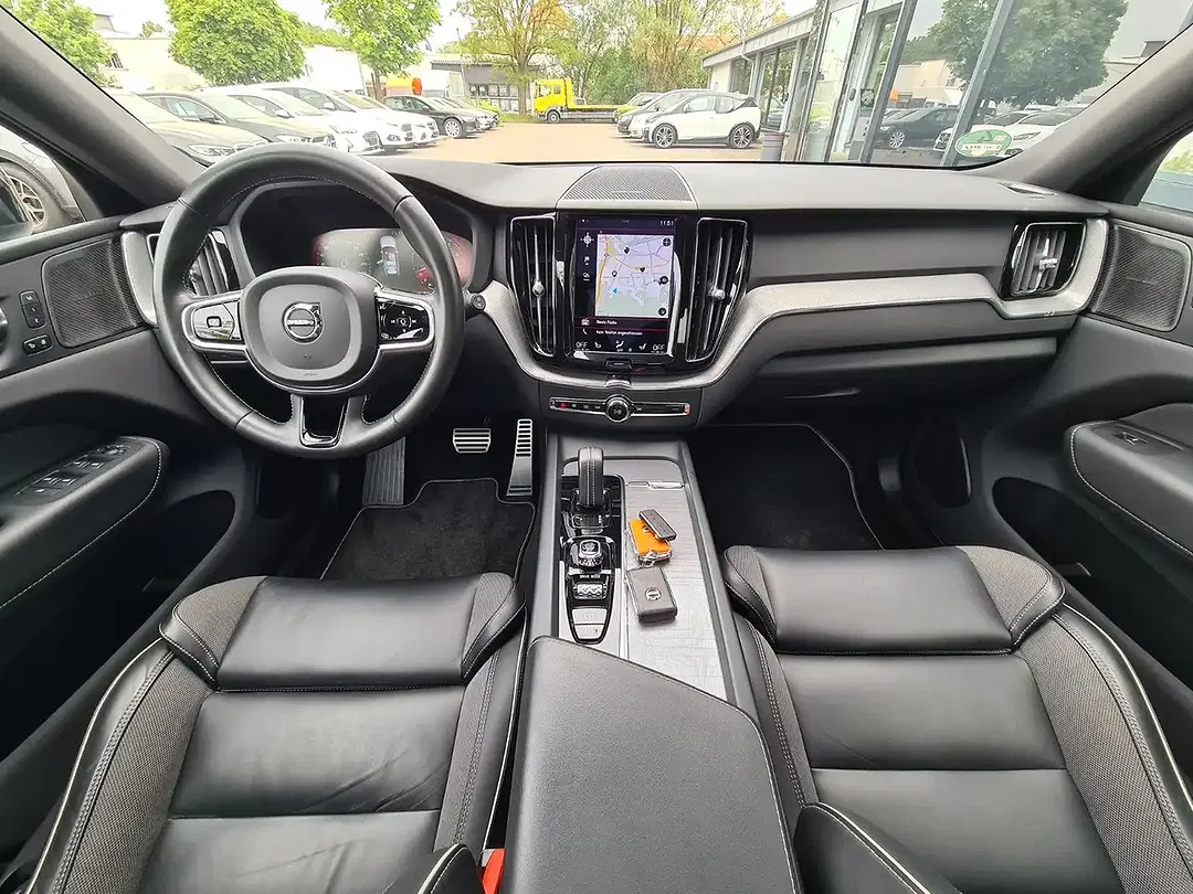 Volvo XC60 - Thumbnail 6