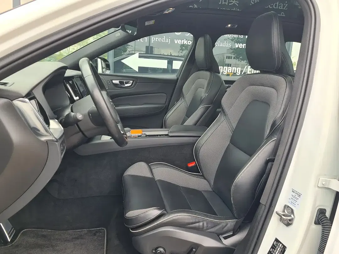 Volvo XC60 - Thumbnail 7