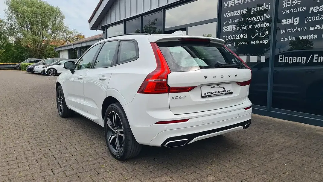 Volvo XC60 - Thumbnail 3