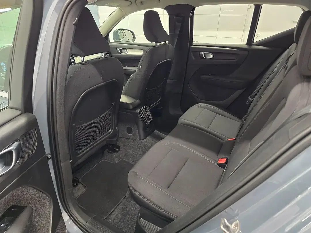 Volvo XC40 - Thumbnail 12