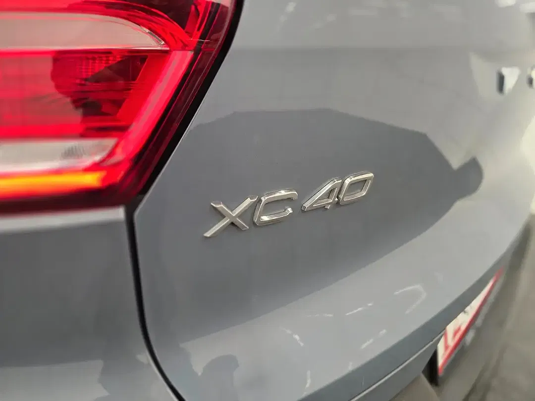 Volvo XC40 - Thumbnail 8
