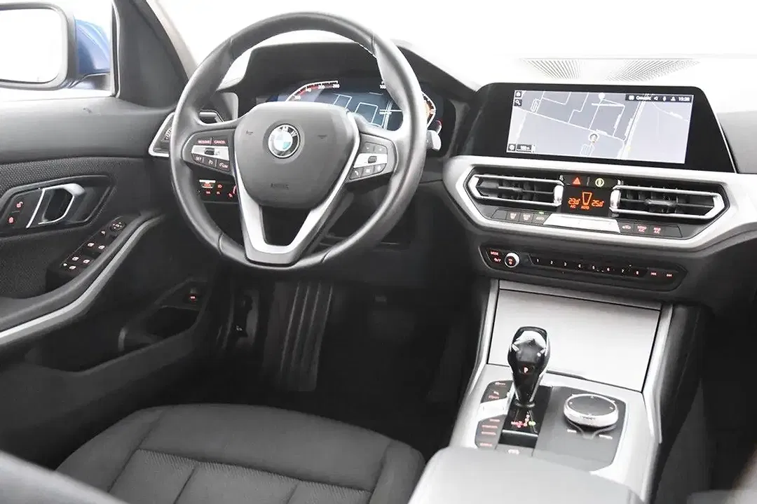 BMW 318 - Thumbnail 11