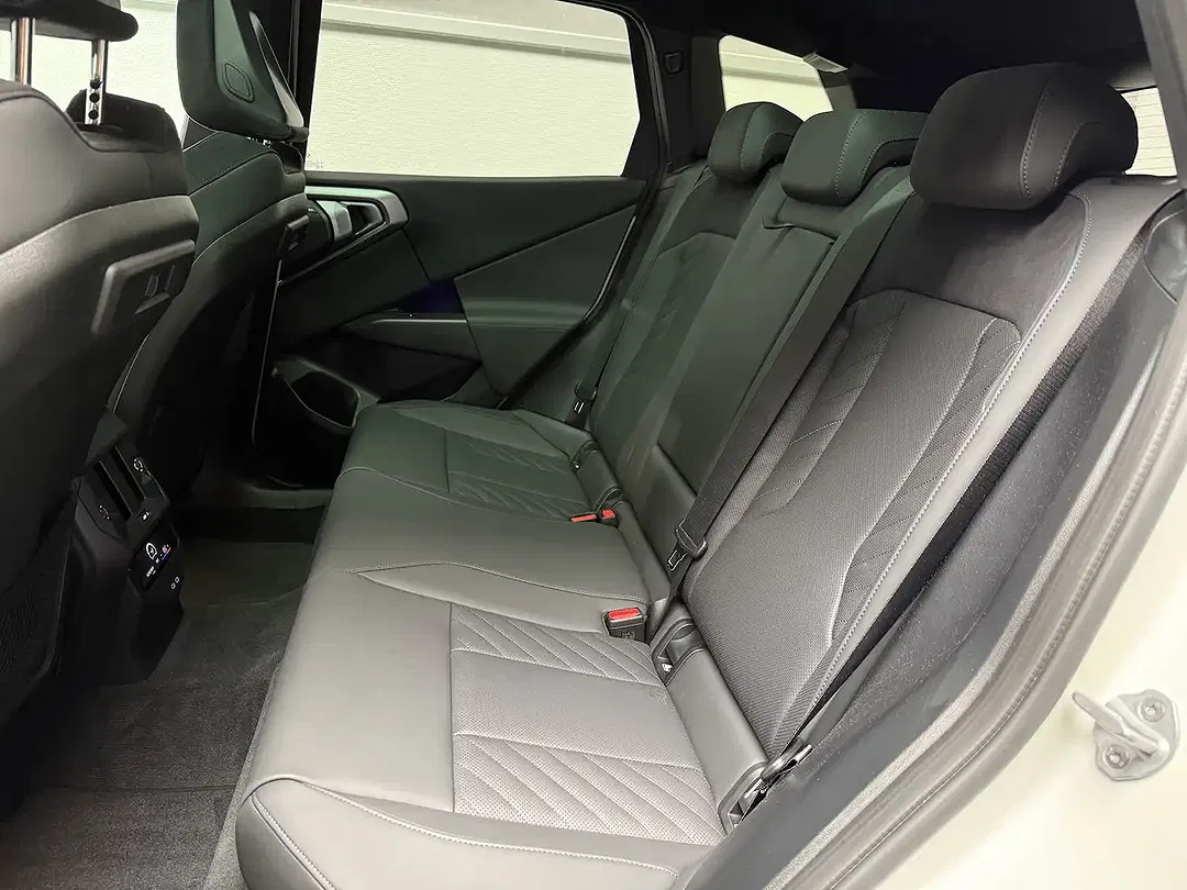 BMW X3 - Thumbnail 6