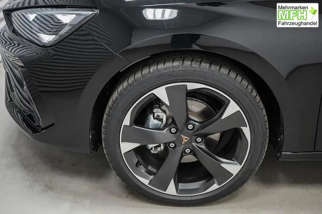CUPRA Leon - Thumbnail 5