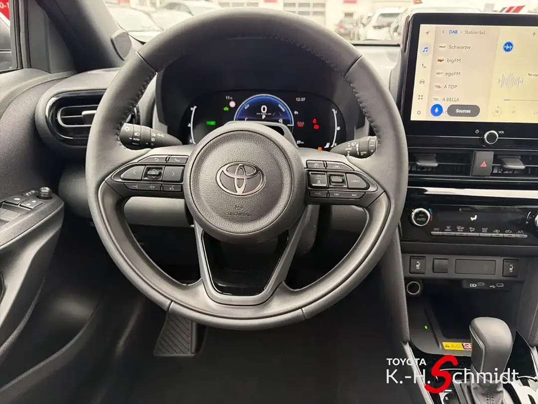 Toyota Yaris Cross - Thumbnail 10