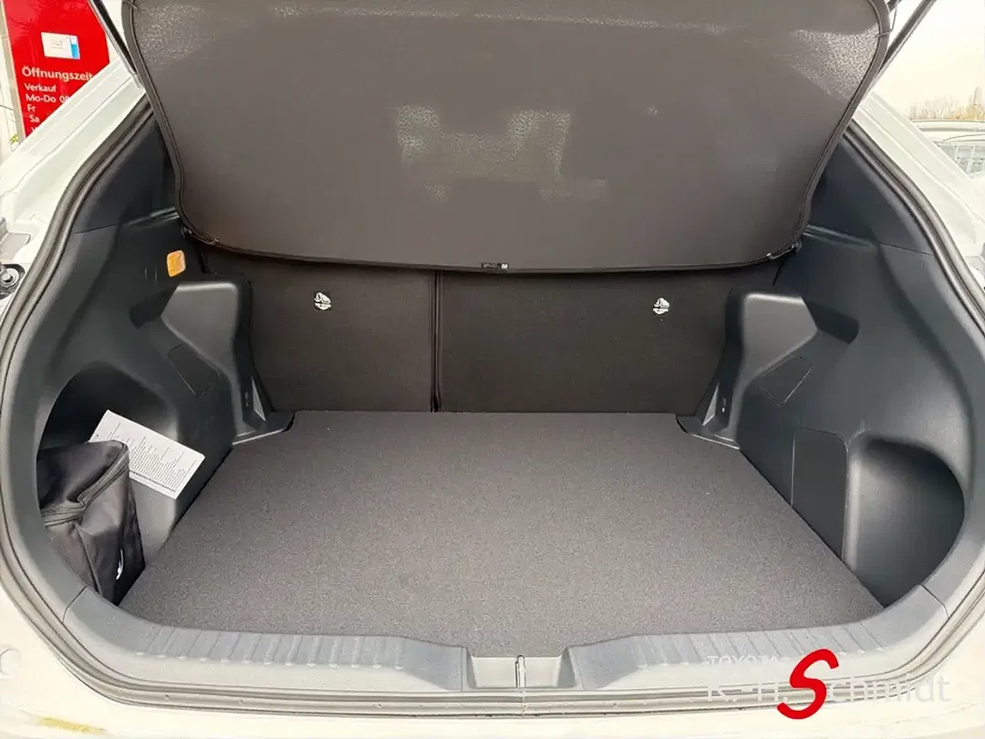 Toyota Yaris Cross - Thumbnail 5