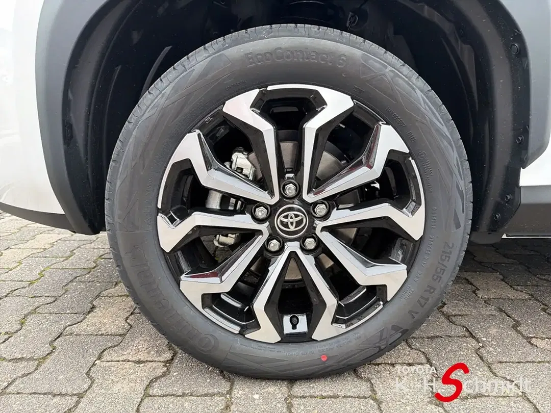 Toyota Yaris Cross - Thumbnail 6