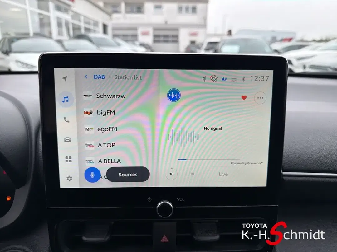 Toyota Yaris Cross - Thumbnail 9