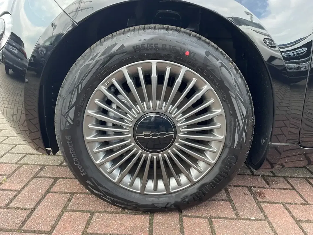 Fiat 500e - Thumbnail 10