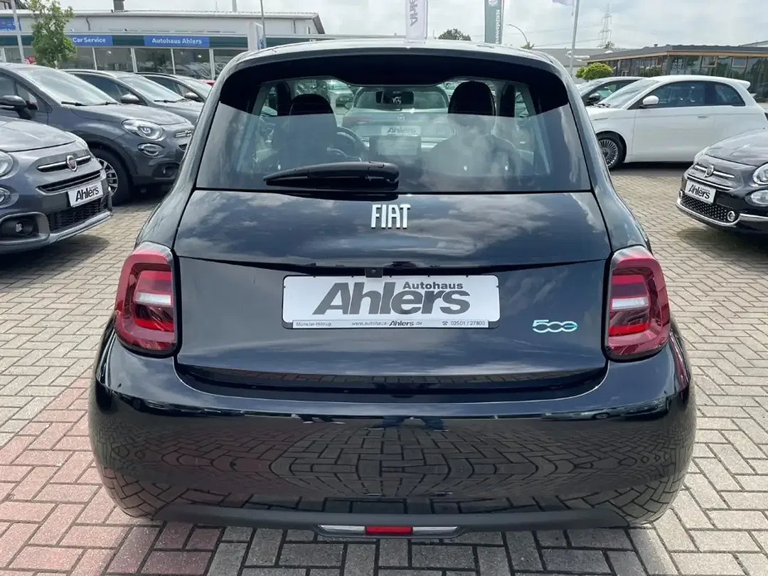 Fiat 500e - Thumbnail 6