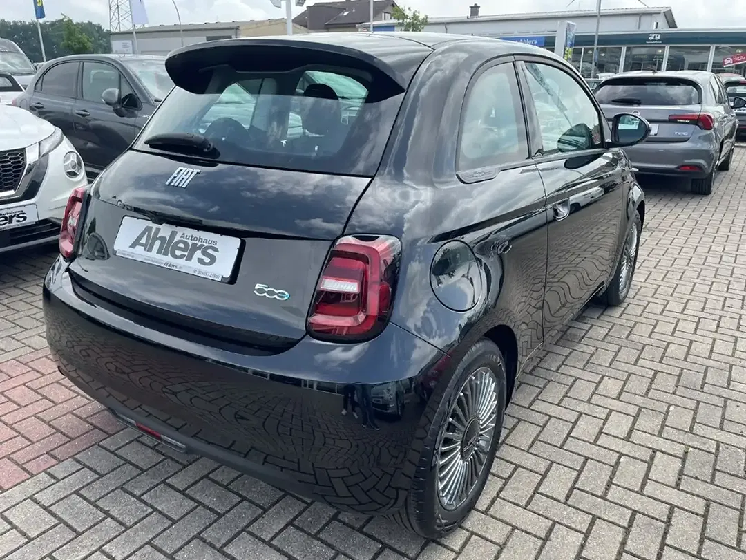 Fiat 500e - Thumbnail 8