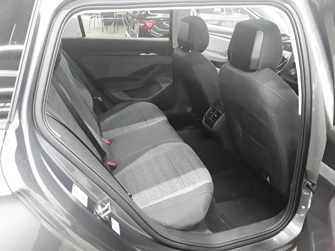 Skoda Superb - Thumbnail 4
