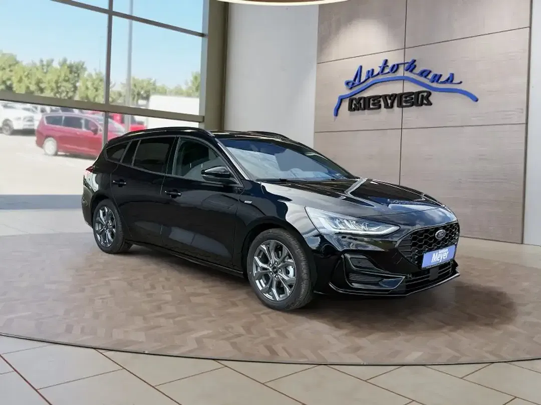 Ford Focus - Thumbnail 9
