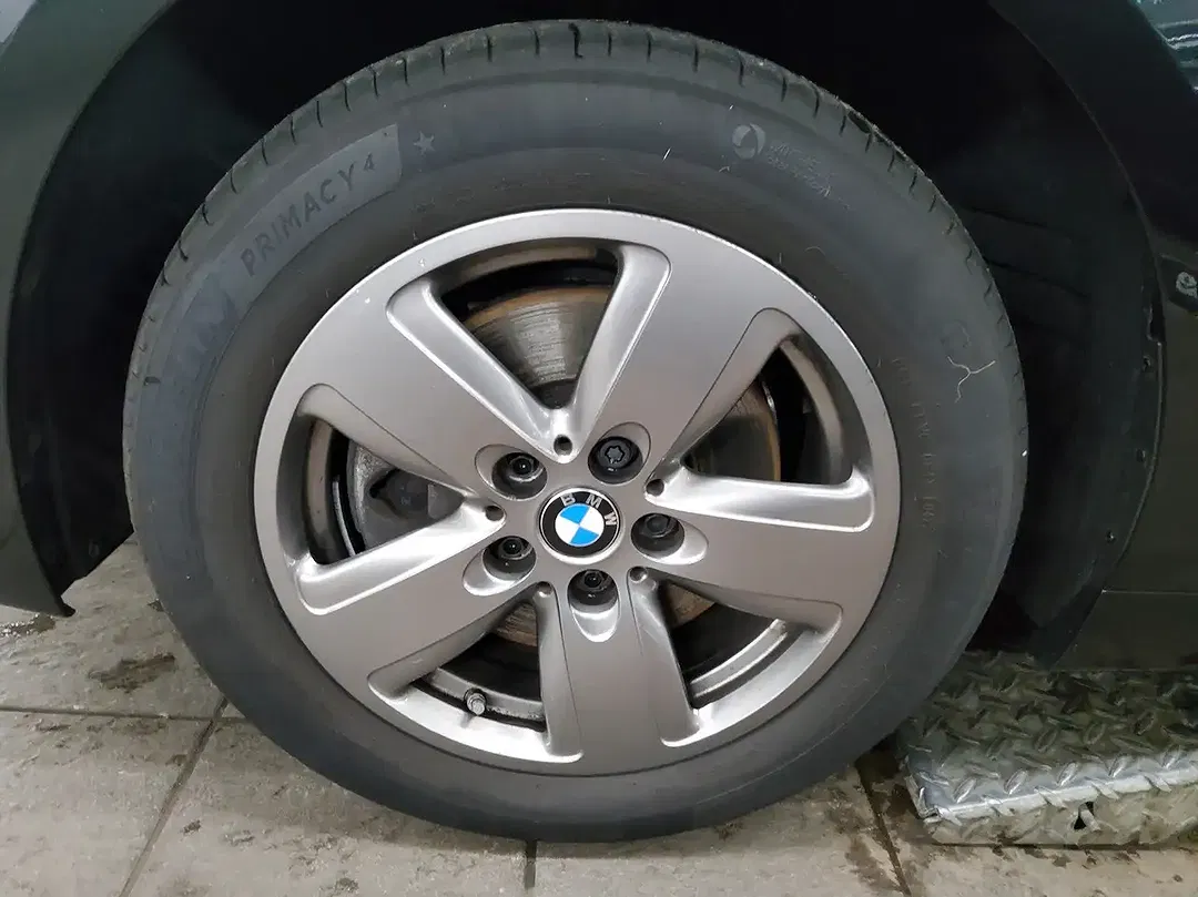 BMW 118 - Thumbnail 10